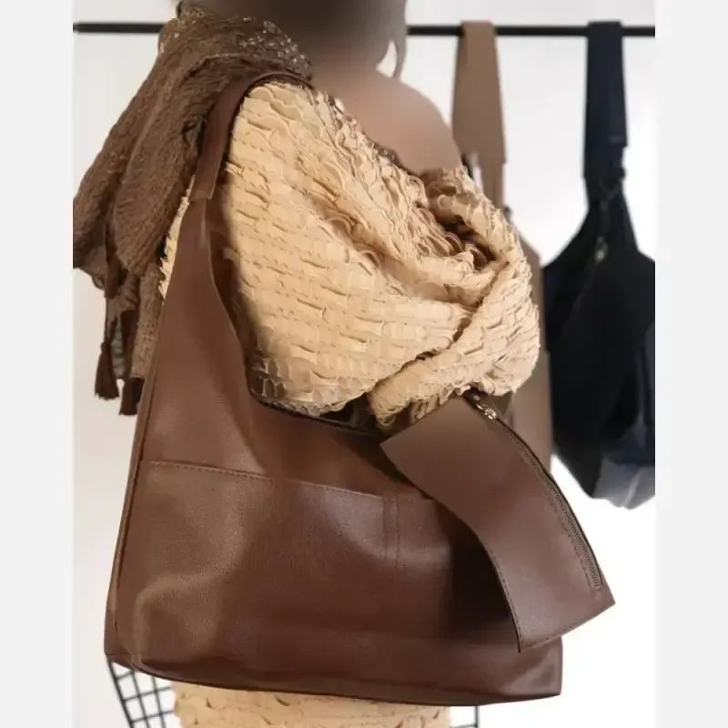 کیف زنانه شل شرانگ وارداتی طرح دو جیب جلو مشکی شکلاتی